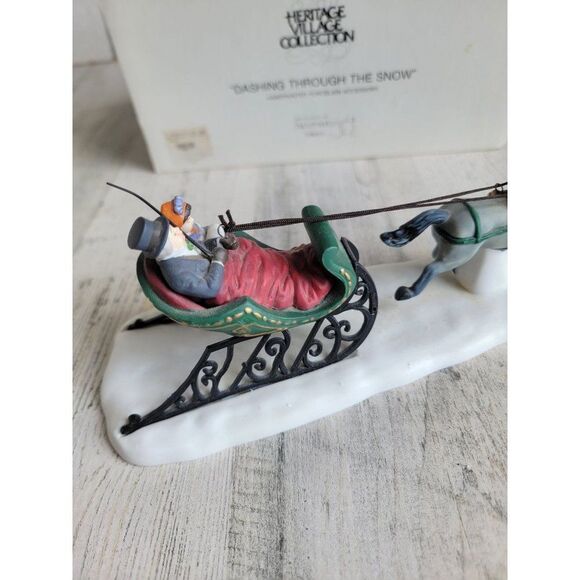 Dept 56 58203 Dashing Through The Snow heritage village accessory xmas - Picture 5 of 8